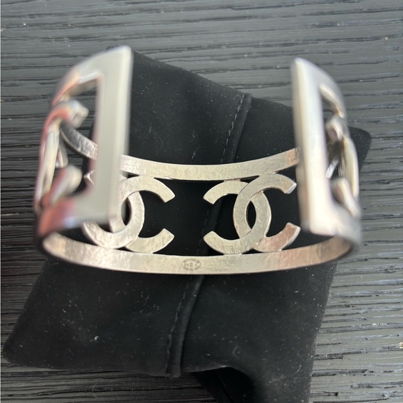 Authentic Chanel bracelet - Picture 4 of 4